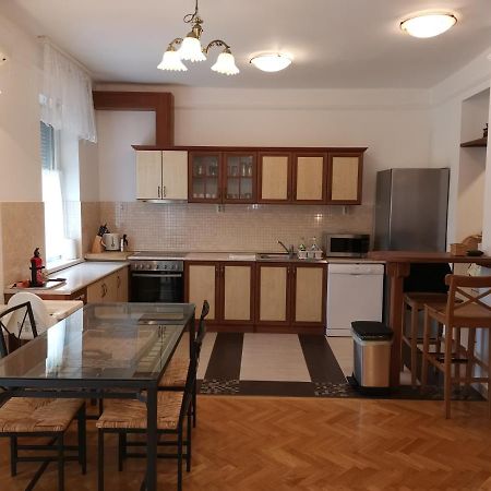Sugar Apartman Debrecen Exterior foto